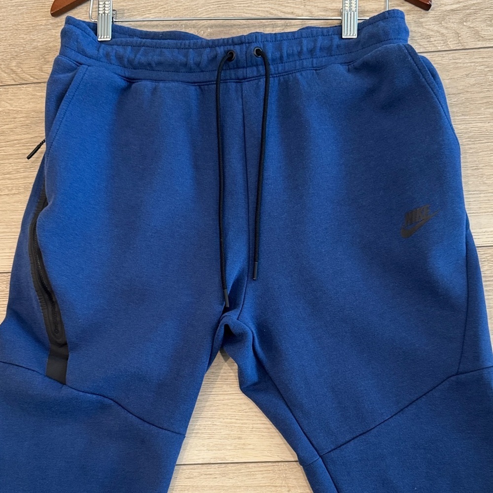 Nike Deep Blue Men's Joggers with Black Accents - Picture 2 of 6